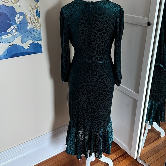 Calvin Klein Dark Green Burnout Velvet Faux Wrap Dress with Flounce Hem - NWT 8 - Picture 9 of 15